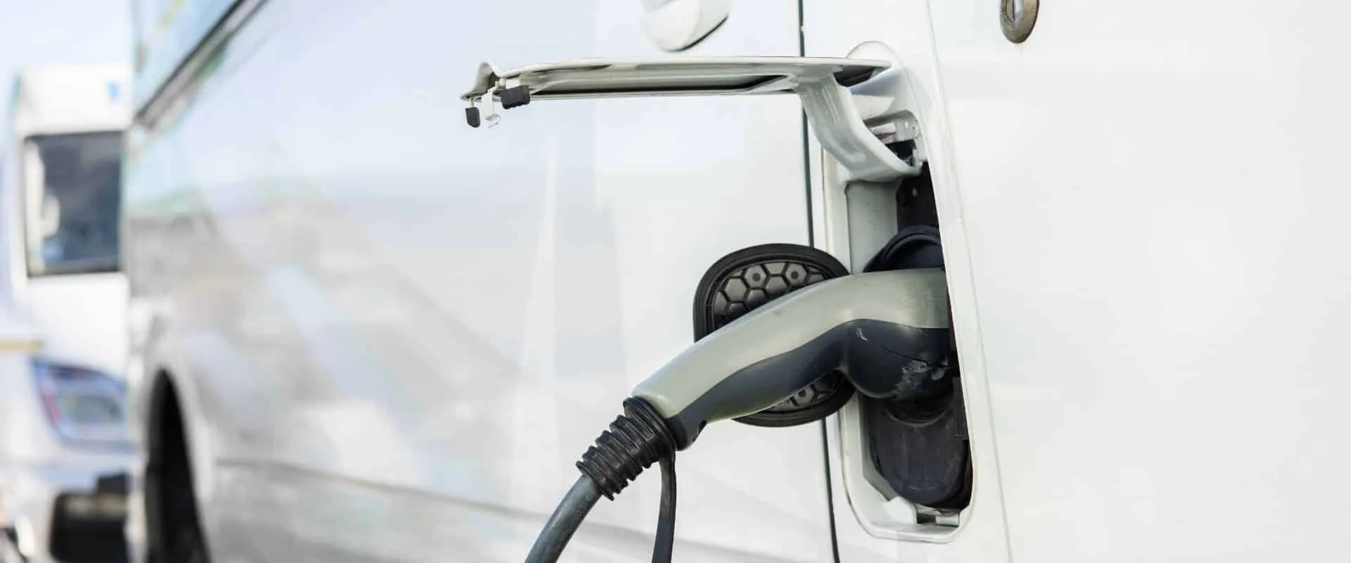 EV Road Trip Guide: Charging Strategies for Long-Distance Travel