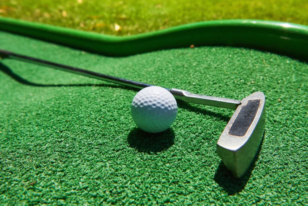 The Benefits of Campervan Travel for Golfers